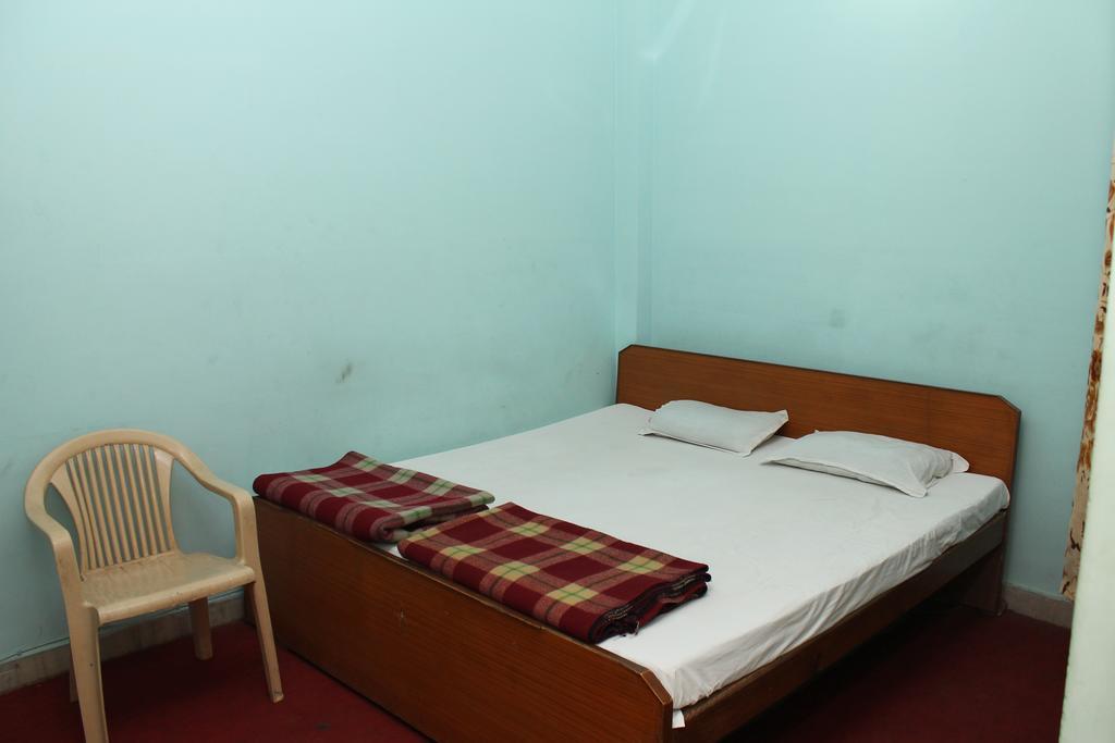 Krishnam Guest House Mathura Ngoại thất bức ảnh